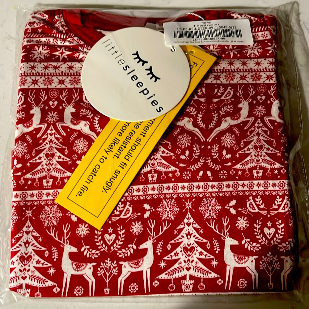 NWT 18 month little sleepsies reindeer